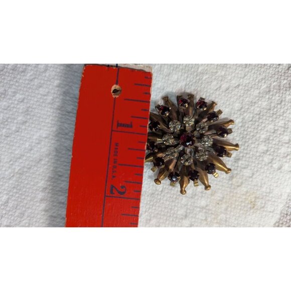 Vintage Brass Starburst Pin Brooch With Red & Clear Rhinestones - Picture 3 of 7
